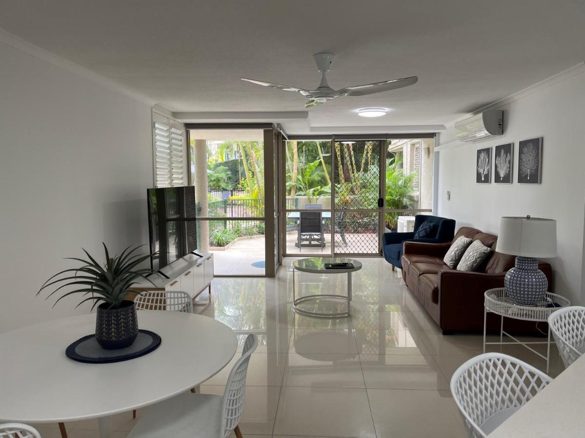 Sanctuary Beach Resort Gold Coast Exterior foto