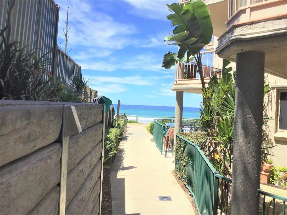 Sanctuary Beach Resort Gold Coast Exterior foto