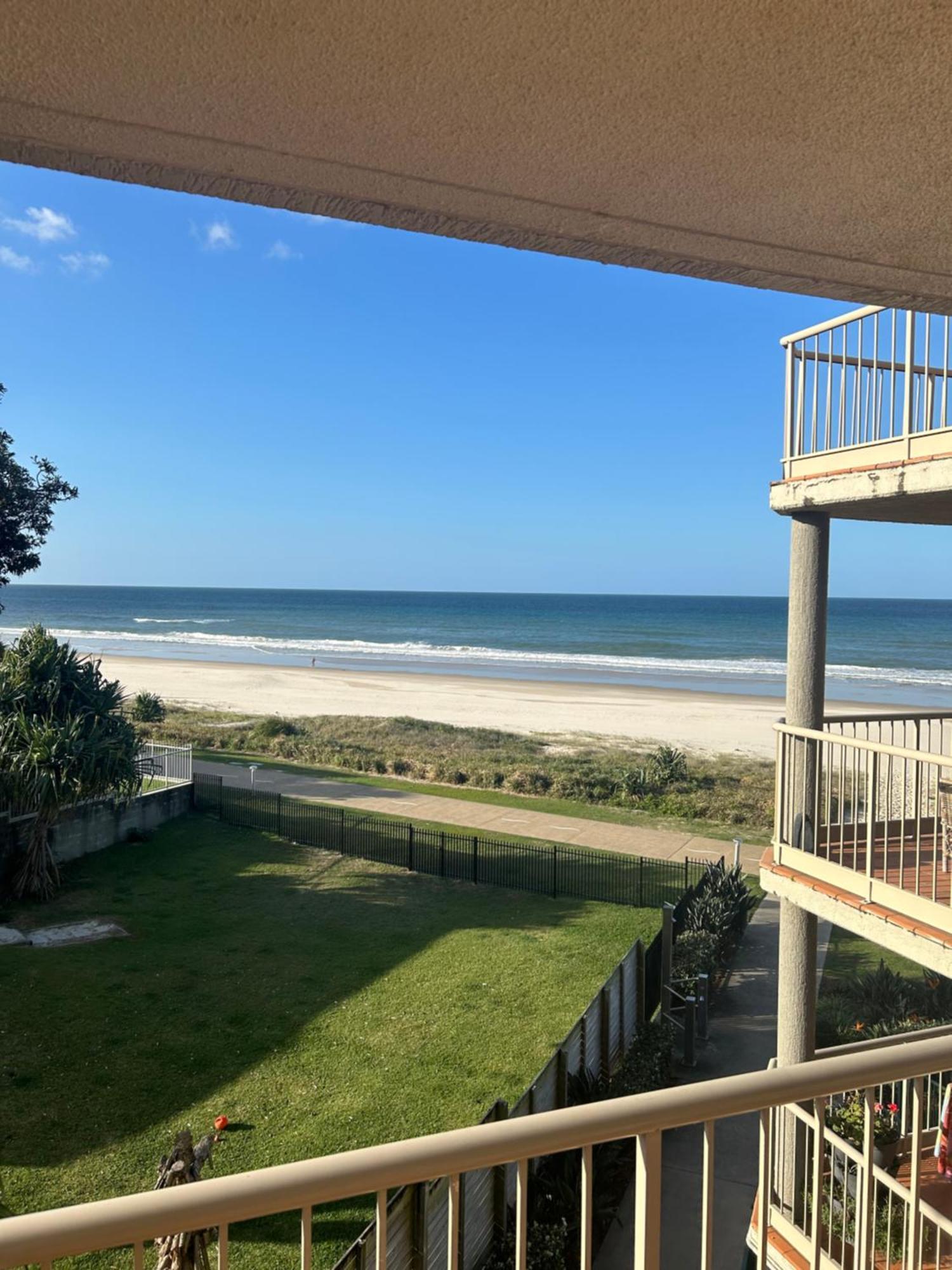 Sanctuary Beach Resort Gold Coast Exterior foto