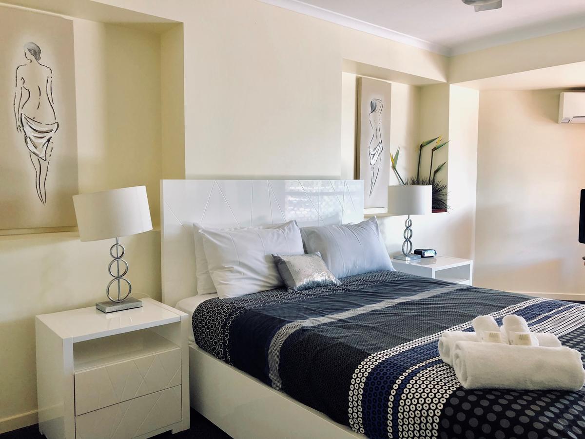 Sanctuary Beach Resort Gold Coast Exterior foto